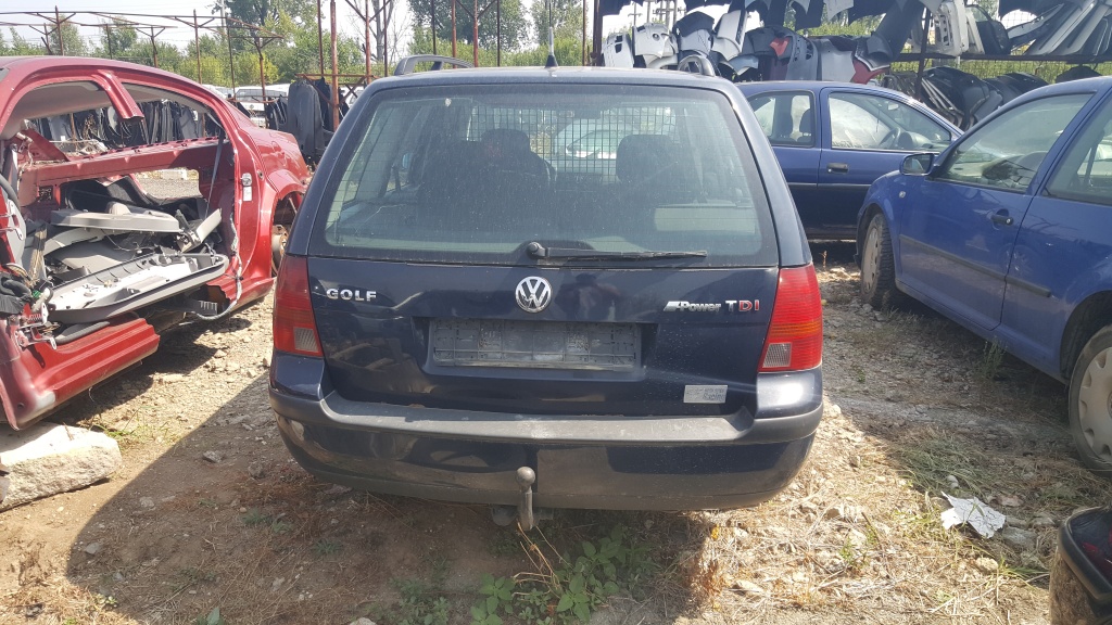 Bara spate Volkswagen Golf 4
