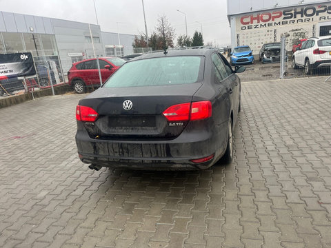 Bara spate Volkswagen Jetta 2011 SEDAN 2.0 TDI CFFB