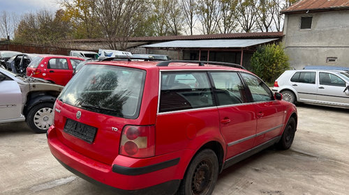 Bara spate Volkswagen Passat B5 2003 VAR