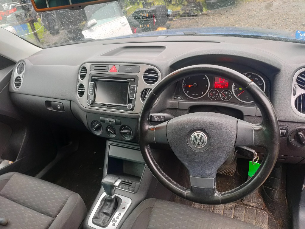 Bara spate Volkswagen Tiguan 2009 Suv 2.