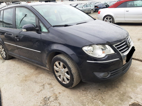 Bara spate Volkswagen Touran Sport an 2007 Motor 1.9 BXE Diesel Cutie viteze manuala