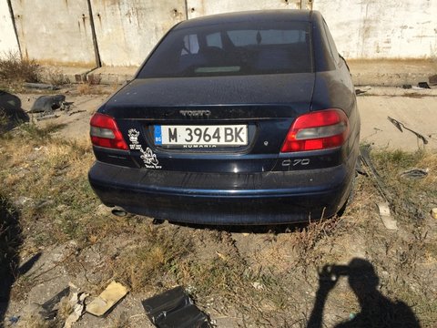 Bara spate Volvo C70 2002