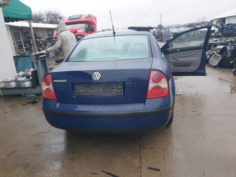 Bara spate VW Passat B5.5 berlina