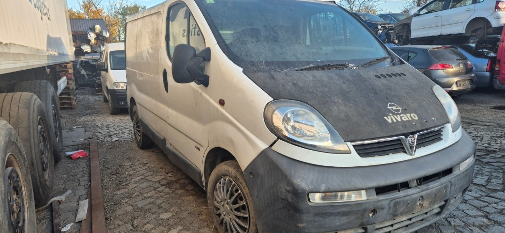Bara spoiler fata / are defect Opel Vivaro 2007