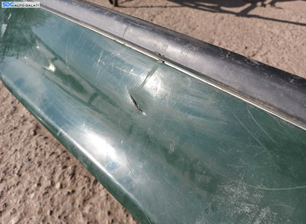 Bara Spoiler Spate cu Defecte Opel Zafir