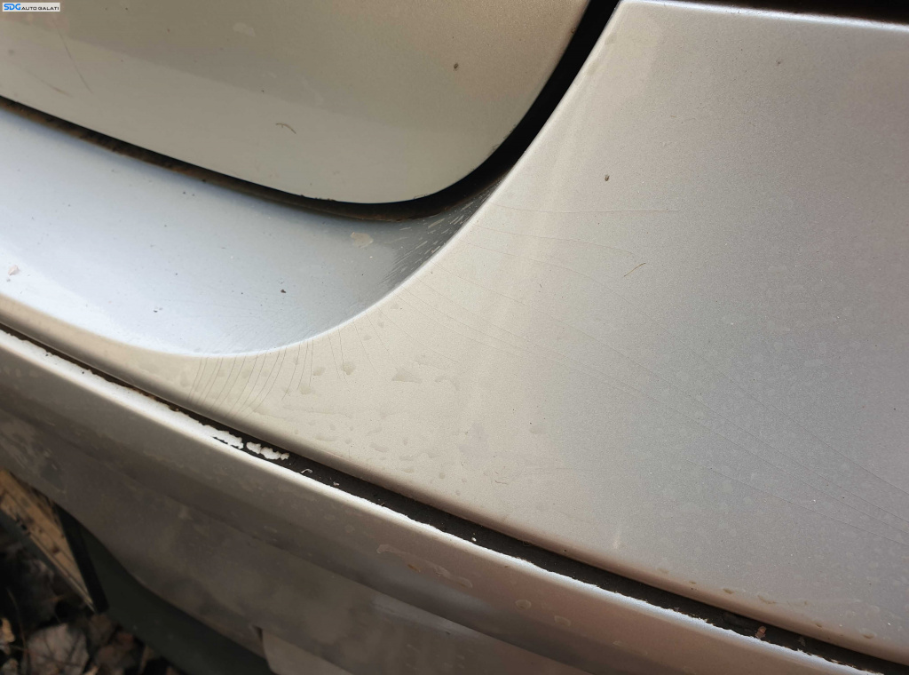 Bara Spoiler Spate cu Locas Senzori Parcare cu Imperfectiuni BMW Seria 1 E87 NFL Non Facelift 2004 - 2007 Culoare 354/7 Titansilber Metallic [K0975]