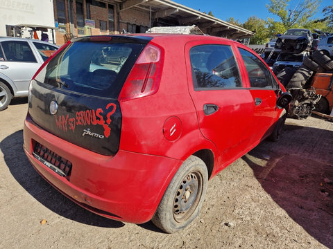 Bara spoiler spate Fiat Grande Punto 2008