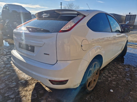 Bara spoiler spate Ford Focus 2 facelift FL hatchback 2008