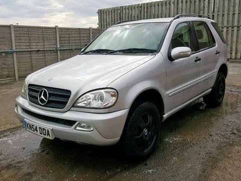 Bari longitudinale Mercedes Benz ML270 CDI 2004 Cod Motor: 61296330311 barele se vand la set