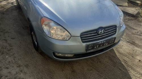 Bascula dreapta Hyundai Accent 2007 berl