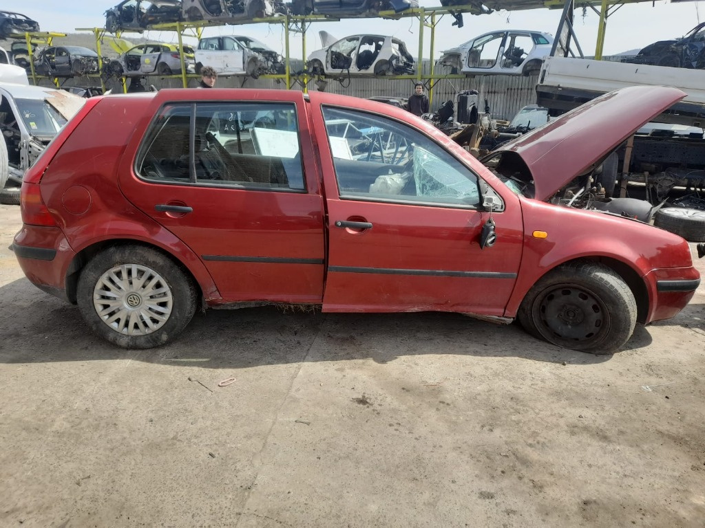 Bascula dreapta Volkswagen Golf 4 1999 hatchback 1.9 TDI ALH