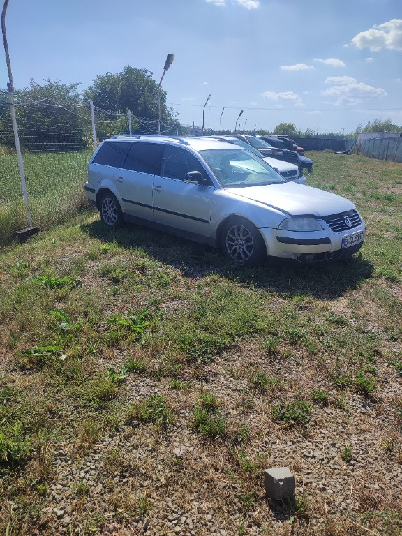 Bascula dreapta Volkswagen Passat B5 2004 Break 1.