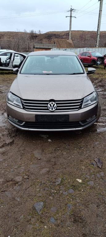 Bascula dreapta Volkswagen Passat B7 2011 LIMOUSINE 2.0TDI