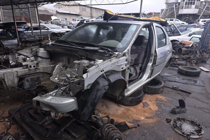 Bascula fata stanga Dacia Logan [2004 - 