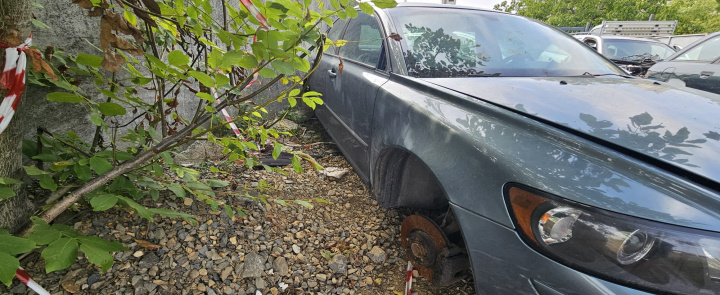 Bascula fata stanga Volvo S40 2 [2004 - 2007] Sedan 2.4 MT (140 hp)
