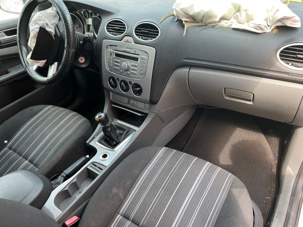 Bascula stanga Ford Focus 2 2009 HATCHBA