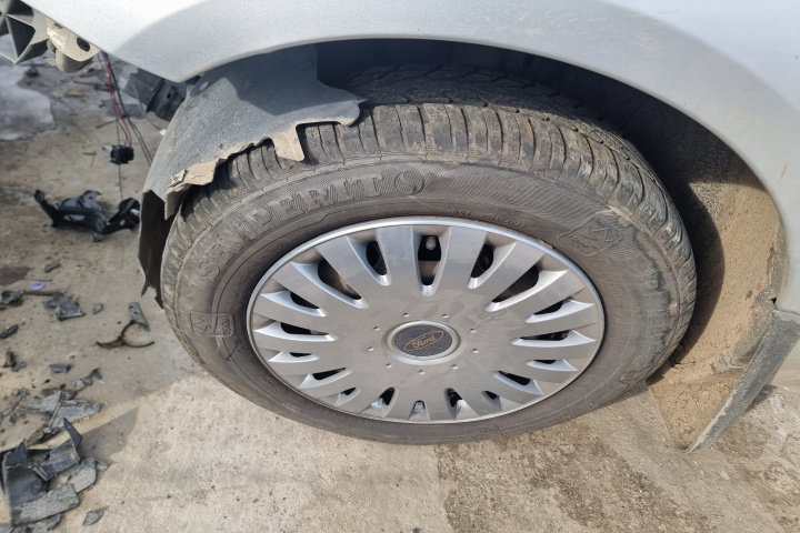 Bascula stanga Ford Focus 2 2011 combi/b