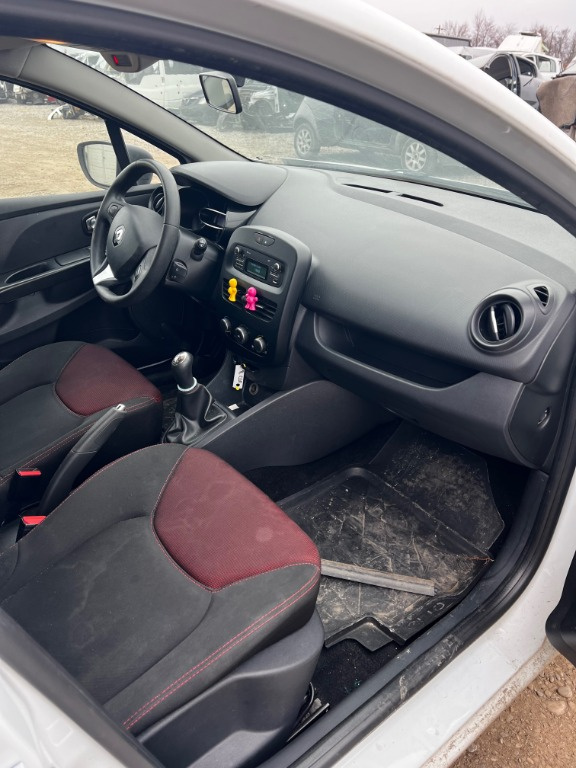 Bascula stanga Renault Clio 4 2016 Hatch