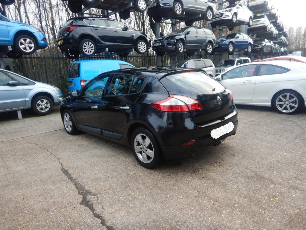 Bascula stanga Renault Megane 3 2011 HATCHBACK 1.5 DCI