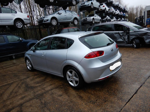 Bascula stanga Seat Leon 2 2010 Hatchback 1.6 TDI