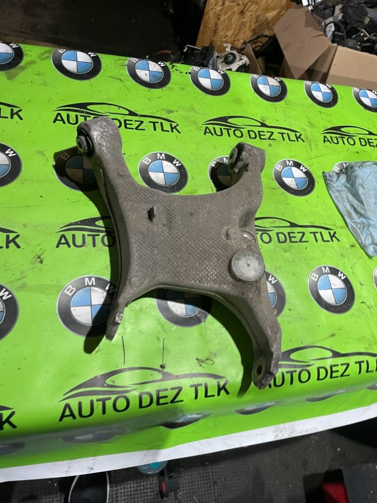 Bascula stanga spate BMW e60 seria 5 6755989