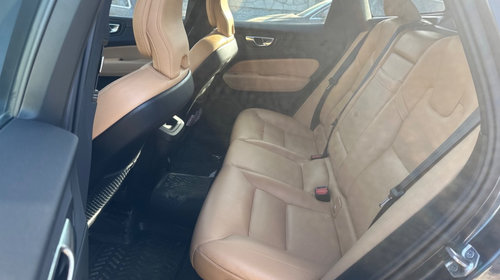 Bascula stanga Volvo XC60 2019 Inscripti