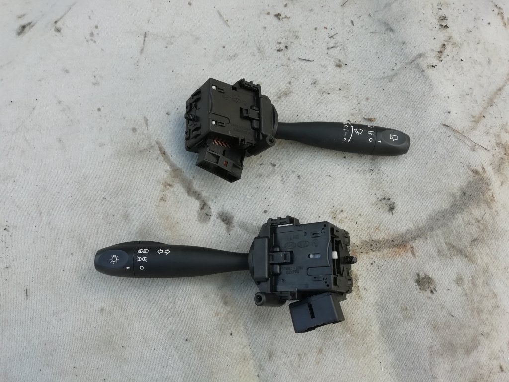 Bloc de lumini Maneta semnalizare Hyundai i10 diesel 2009