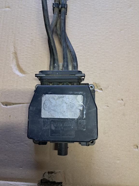 Bloc electrovalve Volkswagen Polo 9N 1.4 tdi bnm 045131051al
