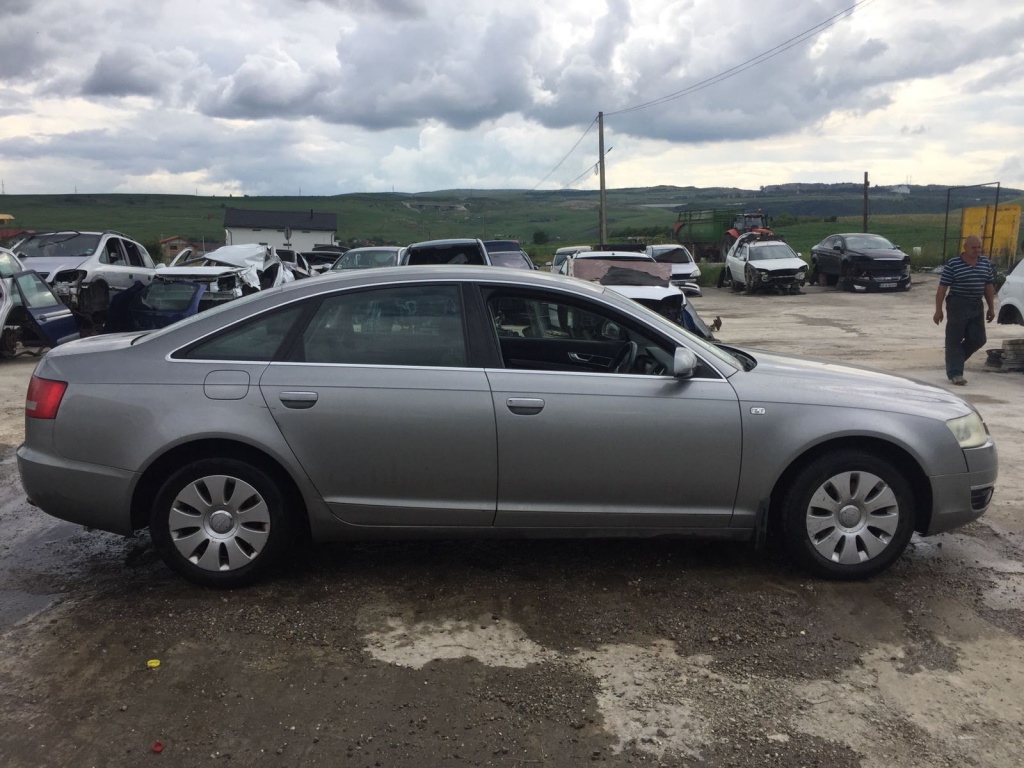 Bloc lumini Audi A6 4F C6 2005 limuzina 