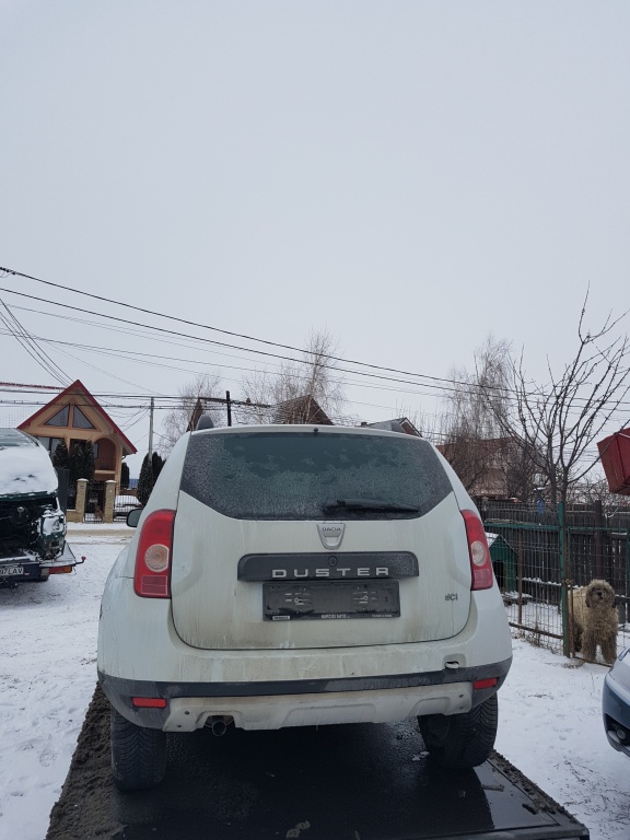 Bloc lumini Dacia DUSTER 1.5 dci 2011 tip motor k9k j8 110cp