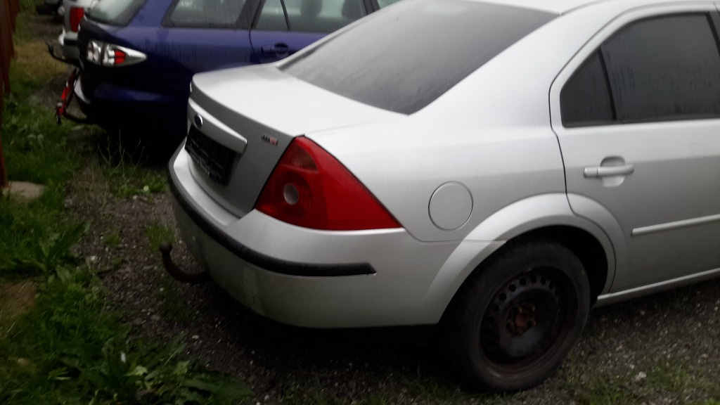 Bloc lumini Ford Mondeo 3 2003 hatchback