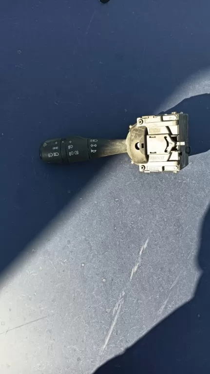 Bloc Lumini Maneta Semnalizare Claxon Proiectoare Ceata Dacia Sandero 2/DUSTER 2012 - 2018