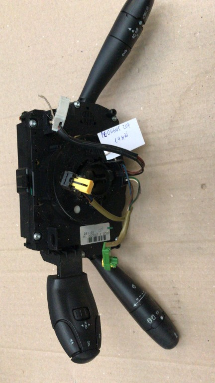 Bloc lumini maneta stergator semnalizare Peugeot 207 1.4 HDI 2007 281136 96630724XT COM2005