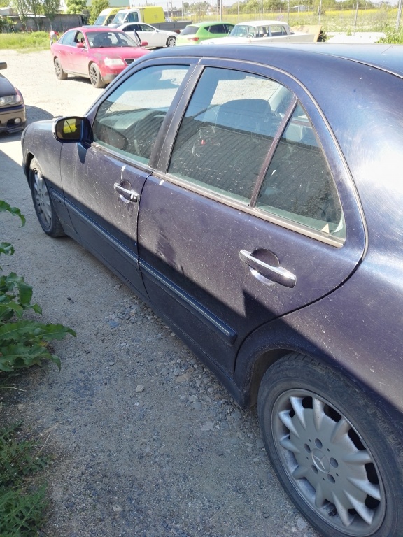 Bloc lumini Mercedes E-CLASS W210 2001 b