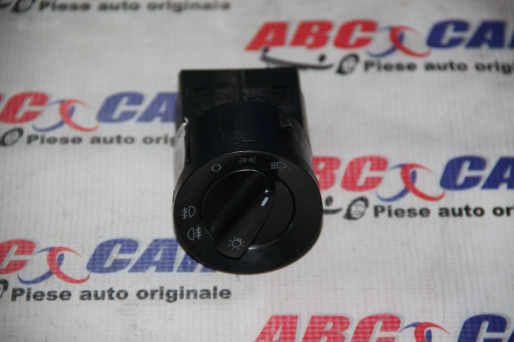 Bloc lumini Skoda Octavia 1 (1U2) 1996-2010 3B0941531C