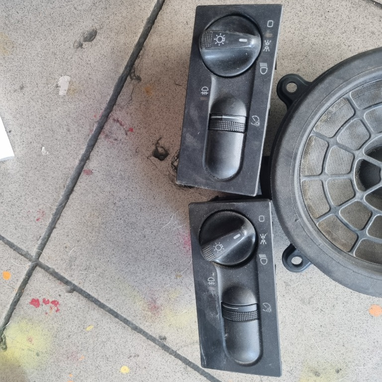 Bloc lumini Volkswagen Golf 3,cod:1H0941531