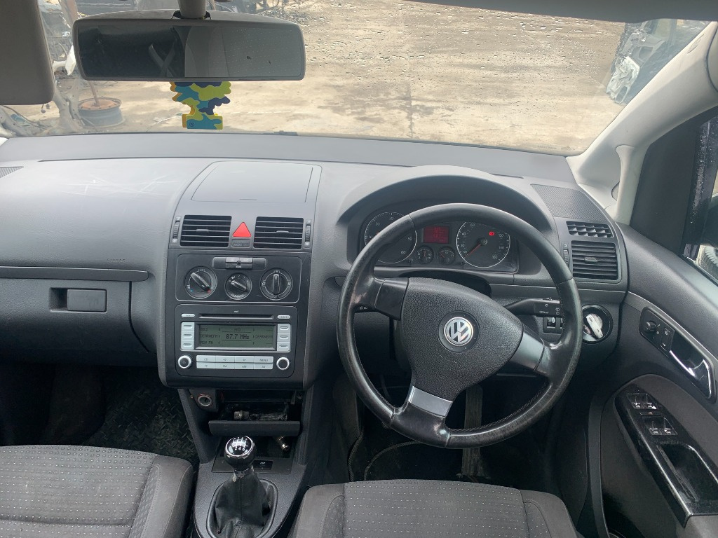 Bloc lumini Volkswagen Touran 2005 limuz