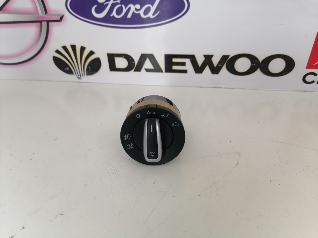 Bloc lumini VW Golf 6 Cod 3C8941431A