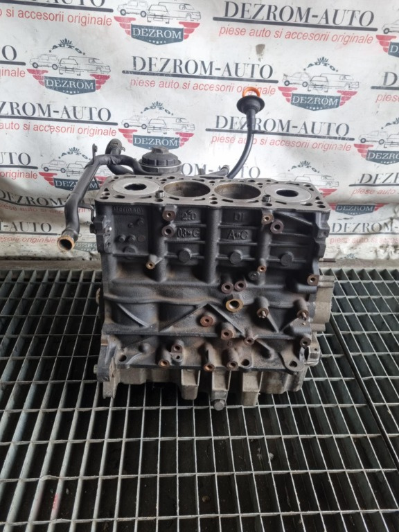 Bloc motor ambielat cu pistoane si vibro