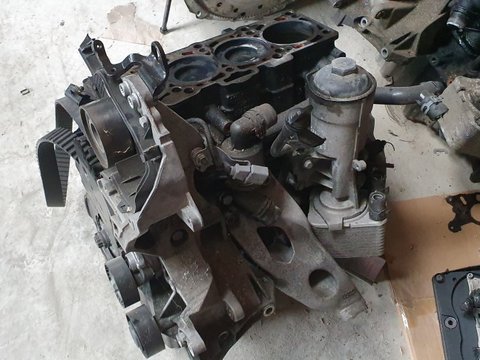 Bloc motor ambielat cu pompa ulei AUDI A4 A5 A6 2.0 TDI CAG CAH 2008 2009 2010 2011