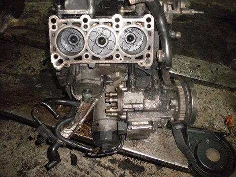 Bloc motor audi a6  2.5 diesel an 2001 180 cp