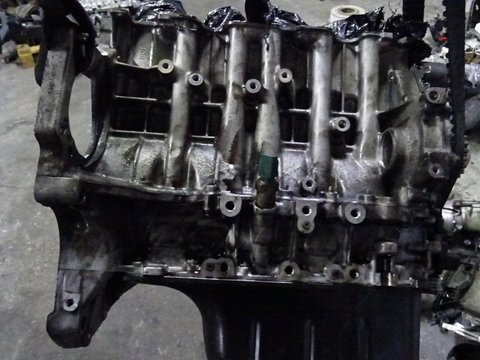 Bloc motor Citroen 1.6 HDI cu vibrocheni , pompa ulei , baia de ulei