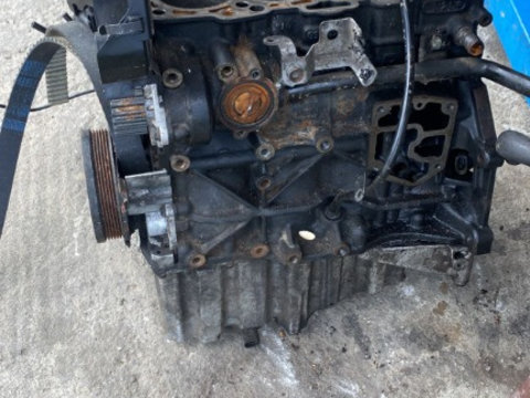 Bloc motor complet ambielat Audi A4 B7 2.0 TDI BLB