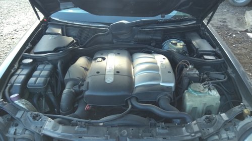 Bloc motor Mercedes E-Class S210 2001 2,