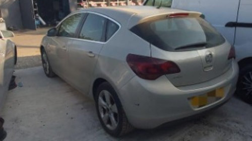 Bloc motor Opel Astra J 2011 hatchback 1