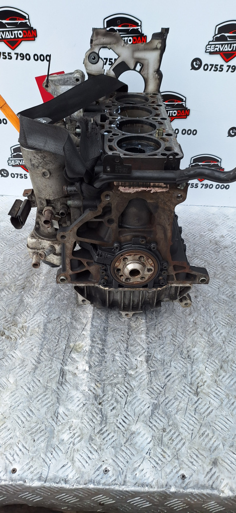 Bloc motor Volkswagen Touran (2003-2006) 1.9 Motorina 2004, AVQ