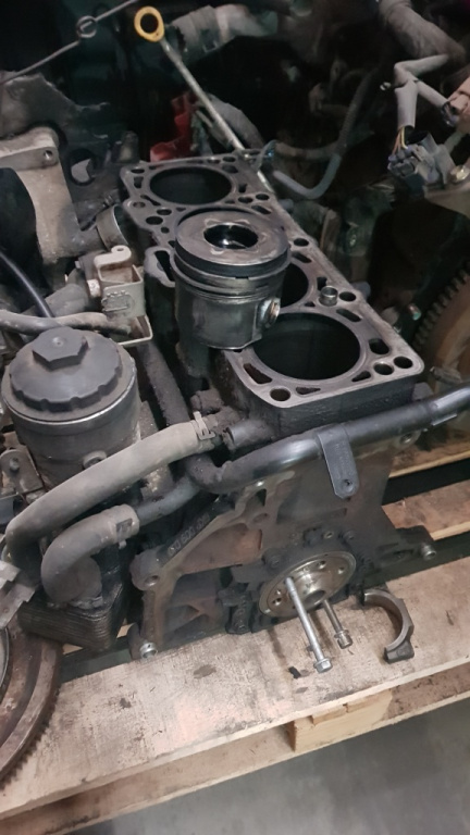 Bloc motor VW Passat B6 2.0TDI, an 2007 BKD