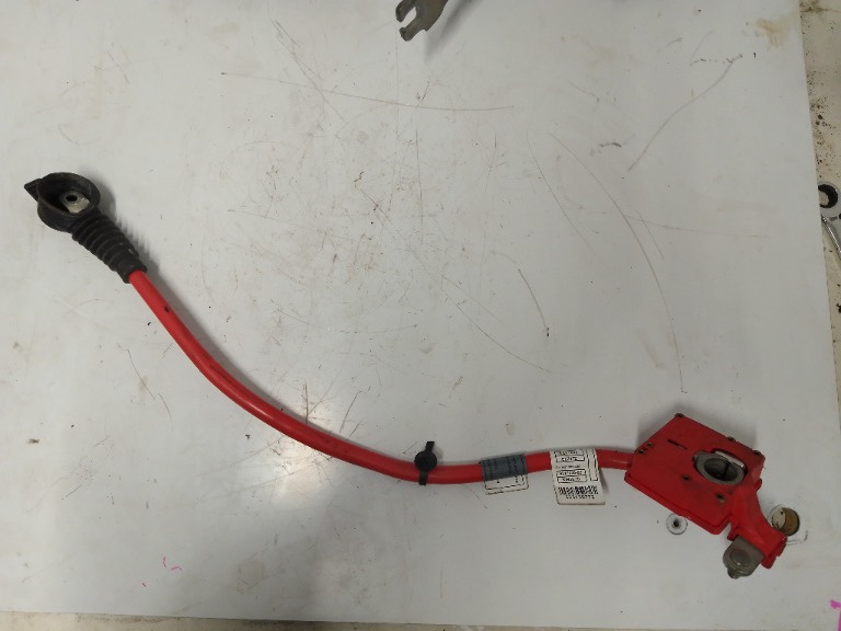 Borna baterie (+) cu capsa 9217036-02 bmw seria 5 f10 535 d