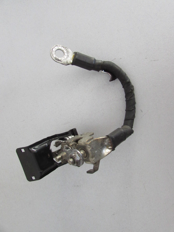 Borna baterie plus Peugeot 508 2.0 HDI hybrid 2011 2012 2013 2014