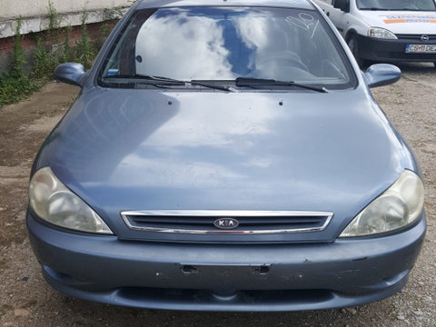 Borna minus Kia Rio [2000 - 2002] wagon 1.5 AT (98 hp)